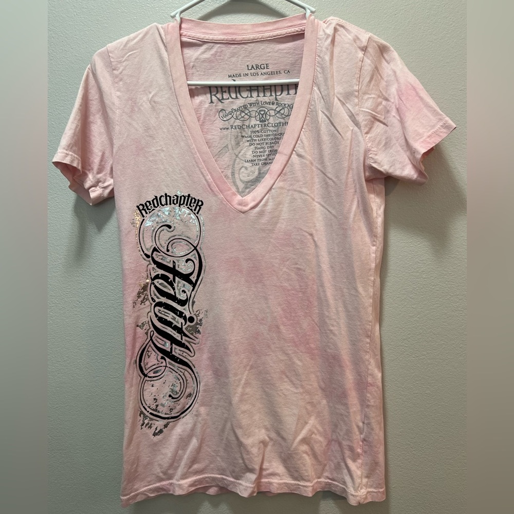 Red Chapter Women’s Faith/Hope pink v neck